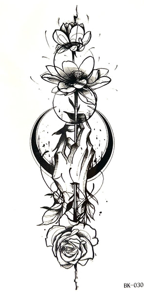 Рука с цветком