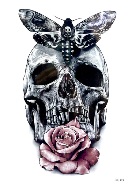 Череп с мотыльком